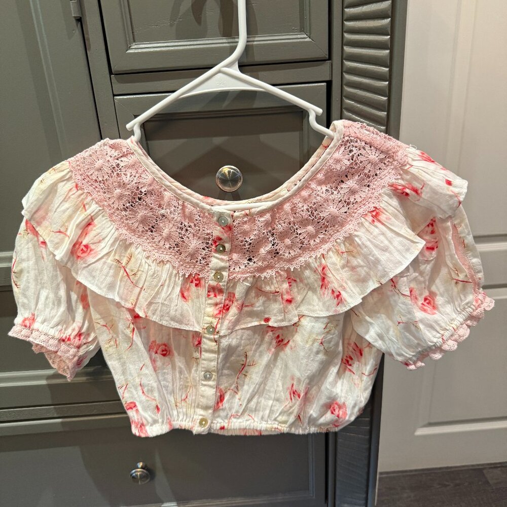 LoveShackFancy Short Sleeved Flowery Top XS, Like New